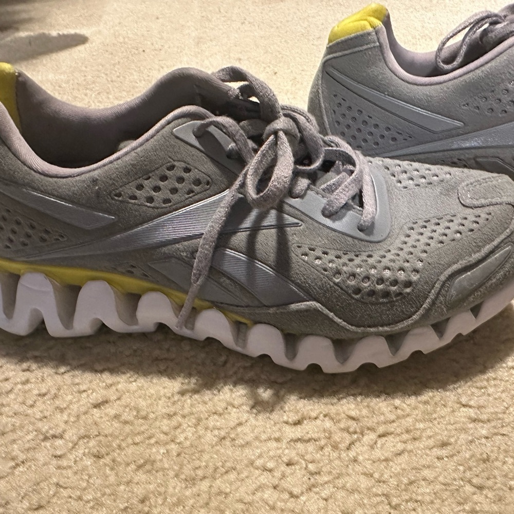 Reebok Zigtech Gray and Yellow Sneakers